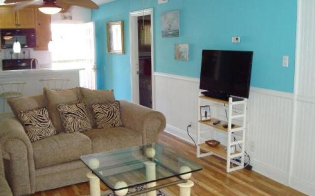 Coastal Nest 207BH
