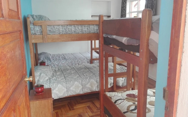 Tupackers Hostel