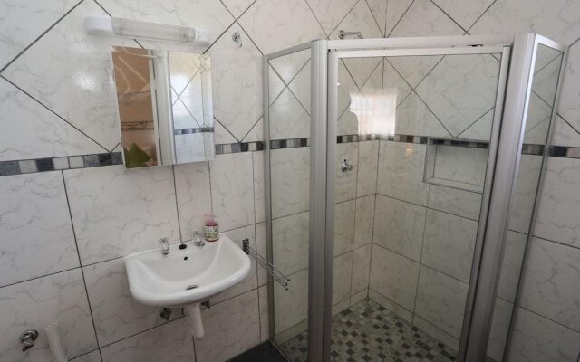 Aus Self-Catering Units