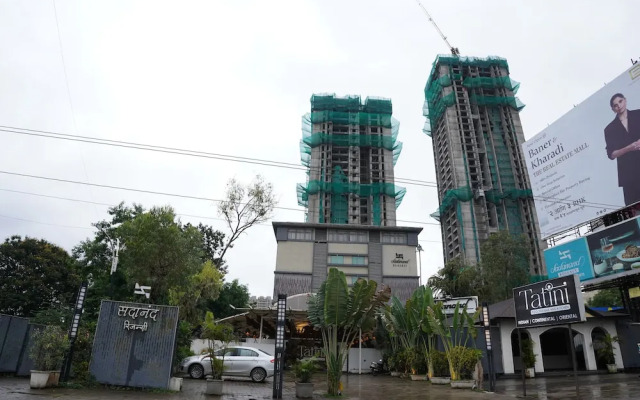 Hotel Sadanand Regency