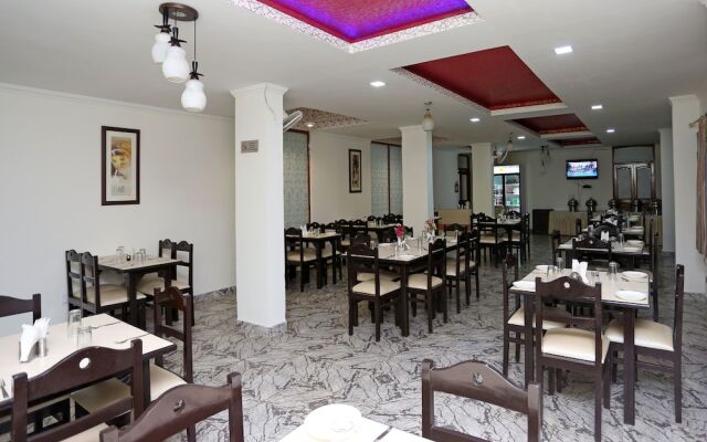 OYO 14100 Hotel D Meridien
