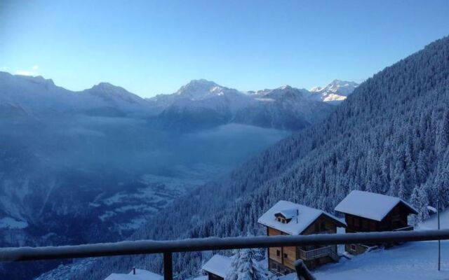 Apartmenthaus Riederhoru A 1. OG Ost