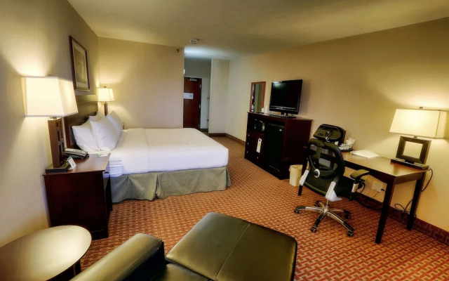 Holiday Inn Minot Riverside