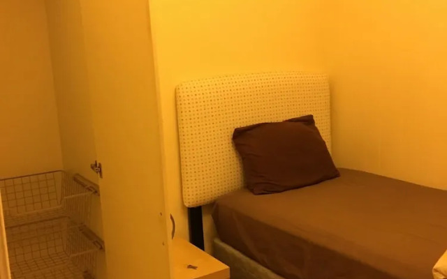 Vancouver Backpacker House