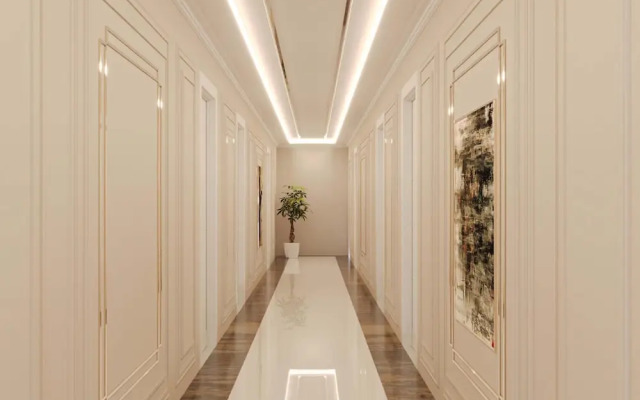 Holiday Hotel