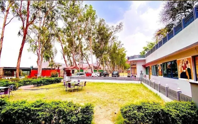 Tiger Club Resort