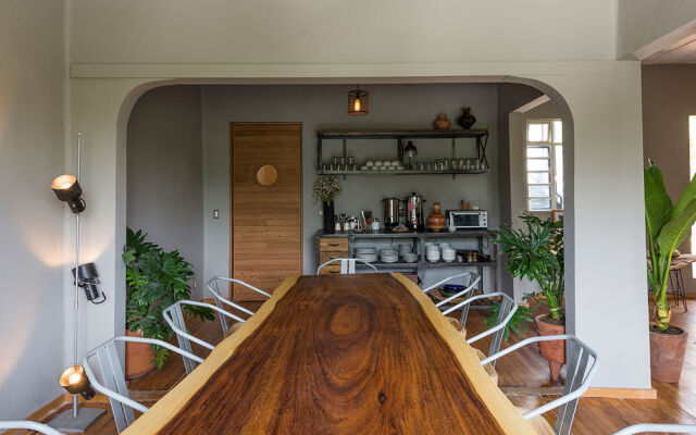 Chaya B & B Boutique
