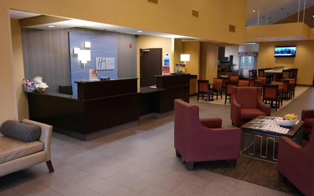 Holiday Inn Express Fredericksburg Southpoint by IHG
