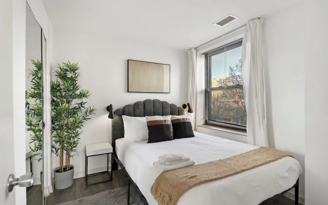 Explore this 2BR Apt - Blackwood rep