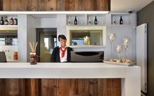 Home Swiss Hotel