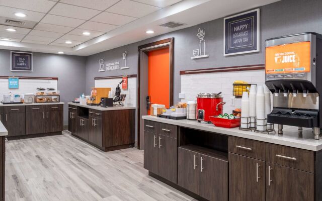 Hampton Inn & Suites Agoura Hills