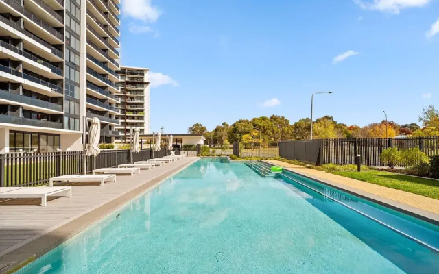 Stylish 2-bed Apartment With Luxe Amenities Access