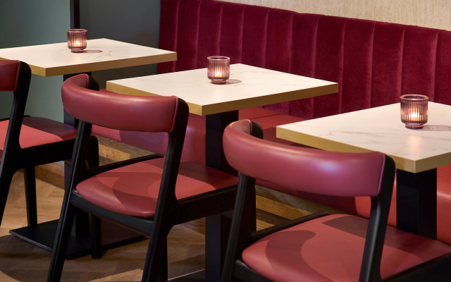 Premier Inn Oldham Central