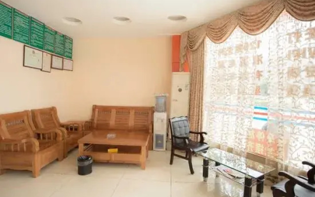 Pingguo Jiajia Express Hotel