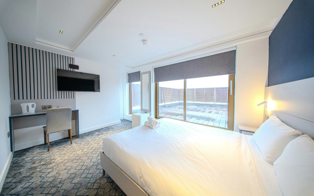 Ilford Grand Hotel