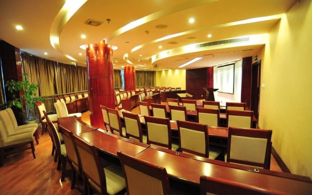 Fuyang Jinggong Hotel