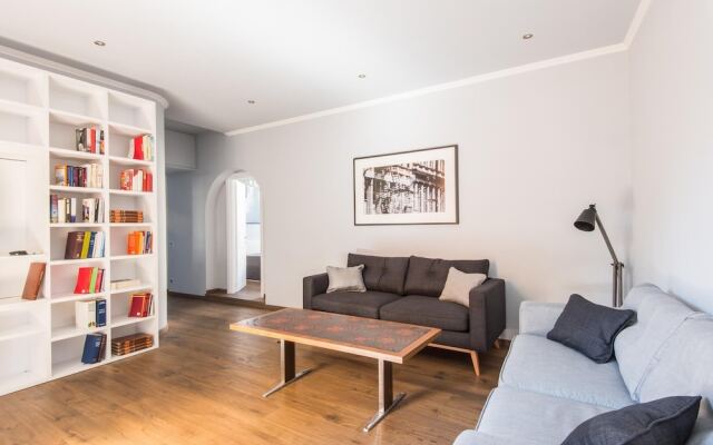 Barberini Enchanting Terrace Apartment