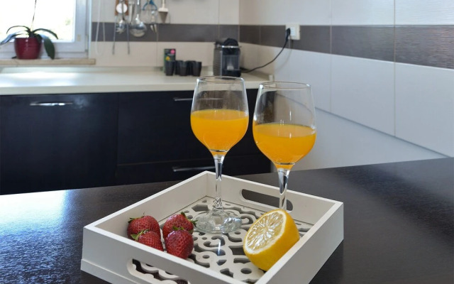 Apartment 1779