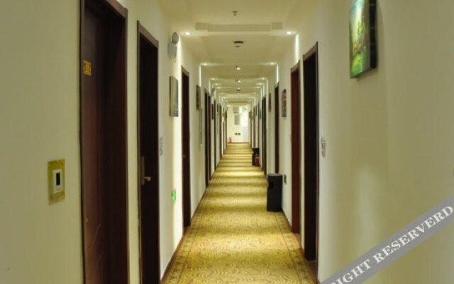 Baihe Yangguang Business Hotel