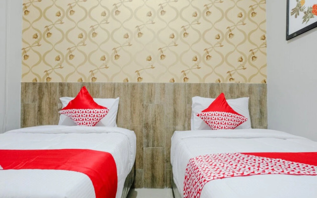 OYO 815 Double D9 Guesthouse