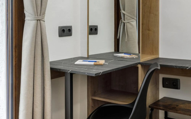 Stylish and Modern Studio - Miltos