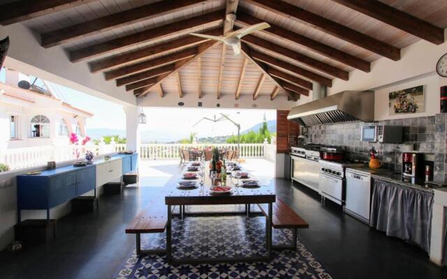 TESS Villa El Mirador