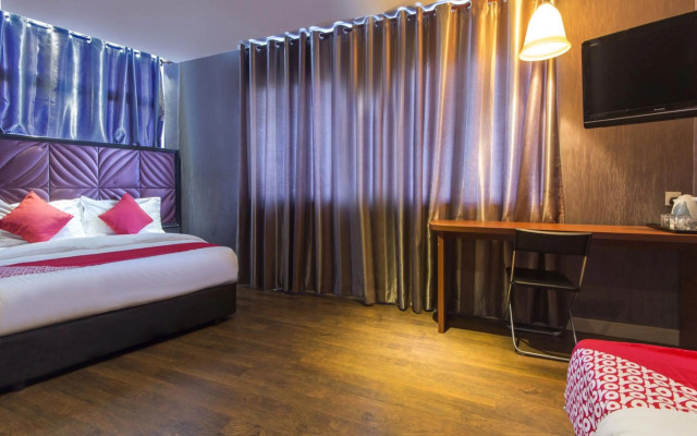 OYO 90894 Hotel Smc I-city