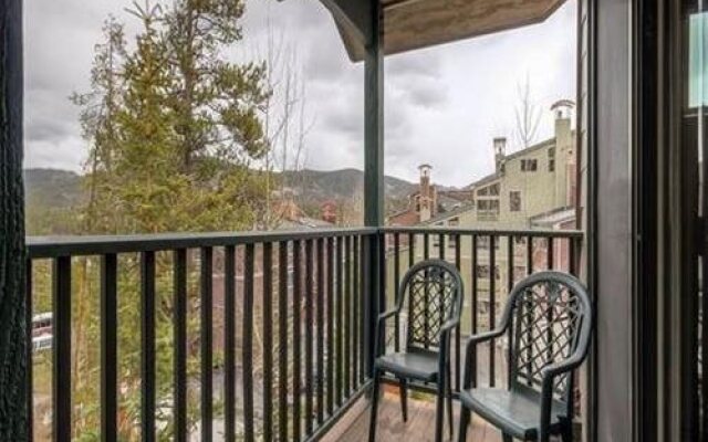 Twin Elk Lodge