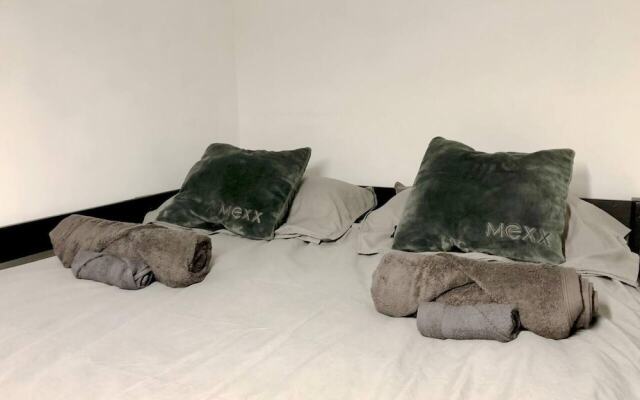 Design Family Apartment in Leiden Center 6p & Baby