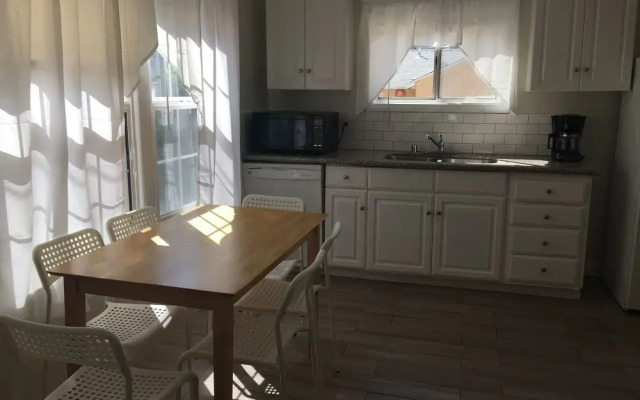 Unique 2 Bedroom in Burbank