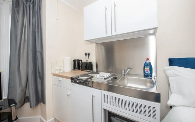 Modern Studio Apartments in Castle St