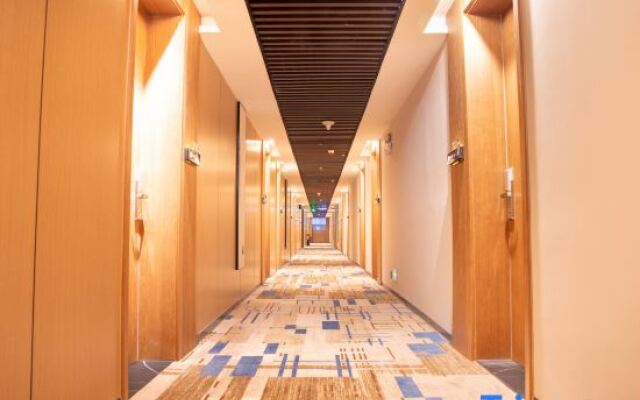 Oak Impression Hotel (Nanyang Wanda Plaza Yishengci Branch)