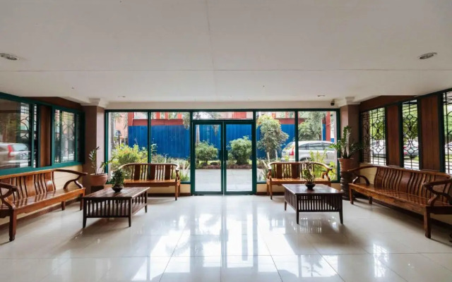 RedDoorz @ Moonwalk Paranaque