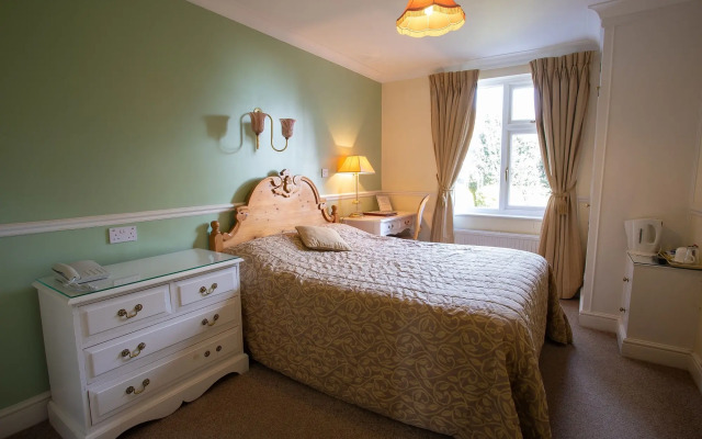 Fines Bayliwick Hotel