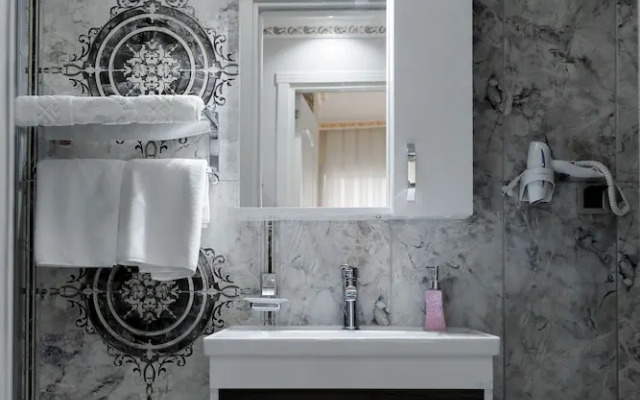 Elada Luxury Otel