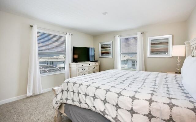 1585tempo 5 Bedroom Home by RedAwning