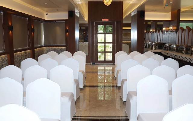 Hotel Golden Nest - Thane