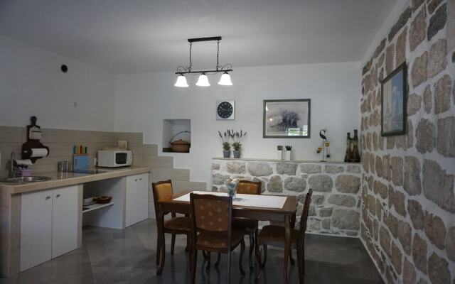 Guest House Dragutinovic