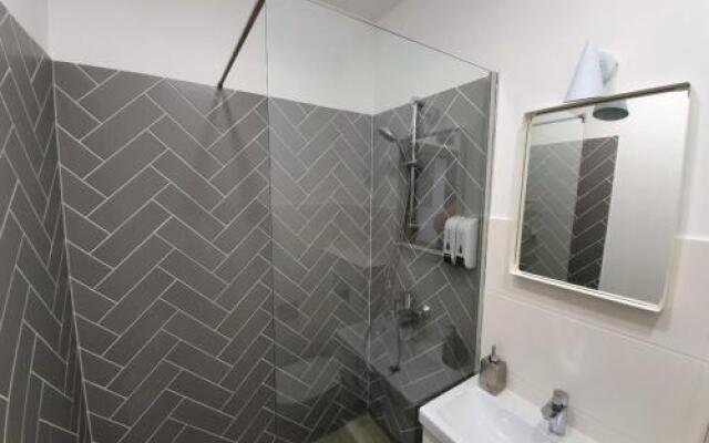 Oak house apartments