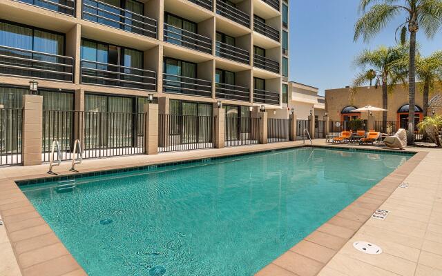 Holiday Inn Express Fullerton - Anaheim by IHG