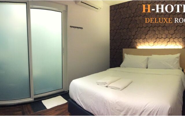 H Hotel