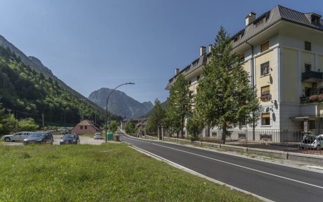 Cave del Predil Lovely Apartments