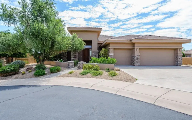 Casa Highland 3 Bedroom Home by RedAwning