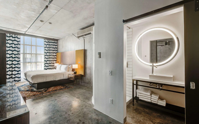 NYLO Dallas Plano Hotel, Tapestry Collection by Hilton