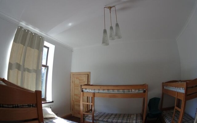 Hostel MIF