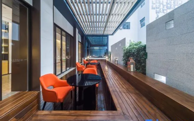 MEHOOD LESTIE Hotel (Changsha West Center, Wangchengpo Metro Station Branch)
