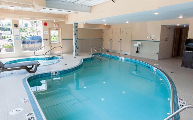Best Western Maple Ridge Hotel