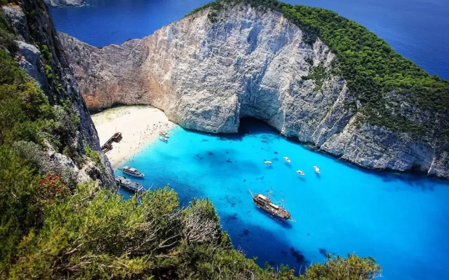 Zante s Azure Nest - Serene Summer Getaway