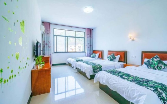 Yijie Holiday Damingshan Linan