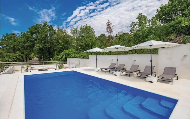 Four Bedroom Holiday Home in Kastav